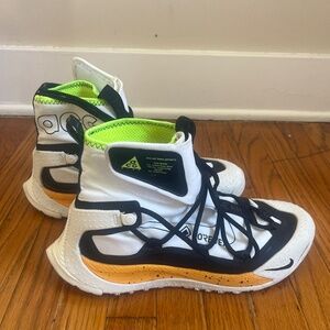 Nike Antartik White